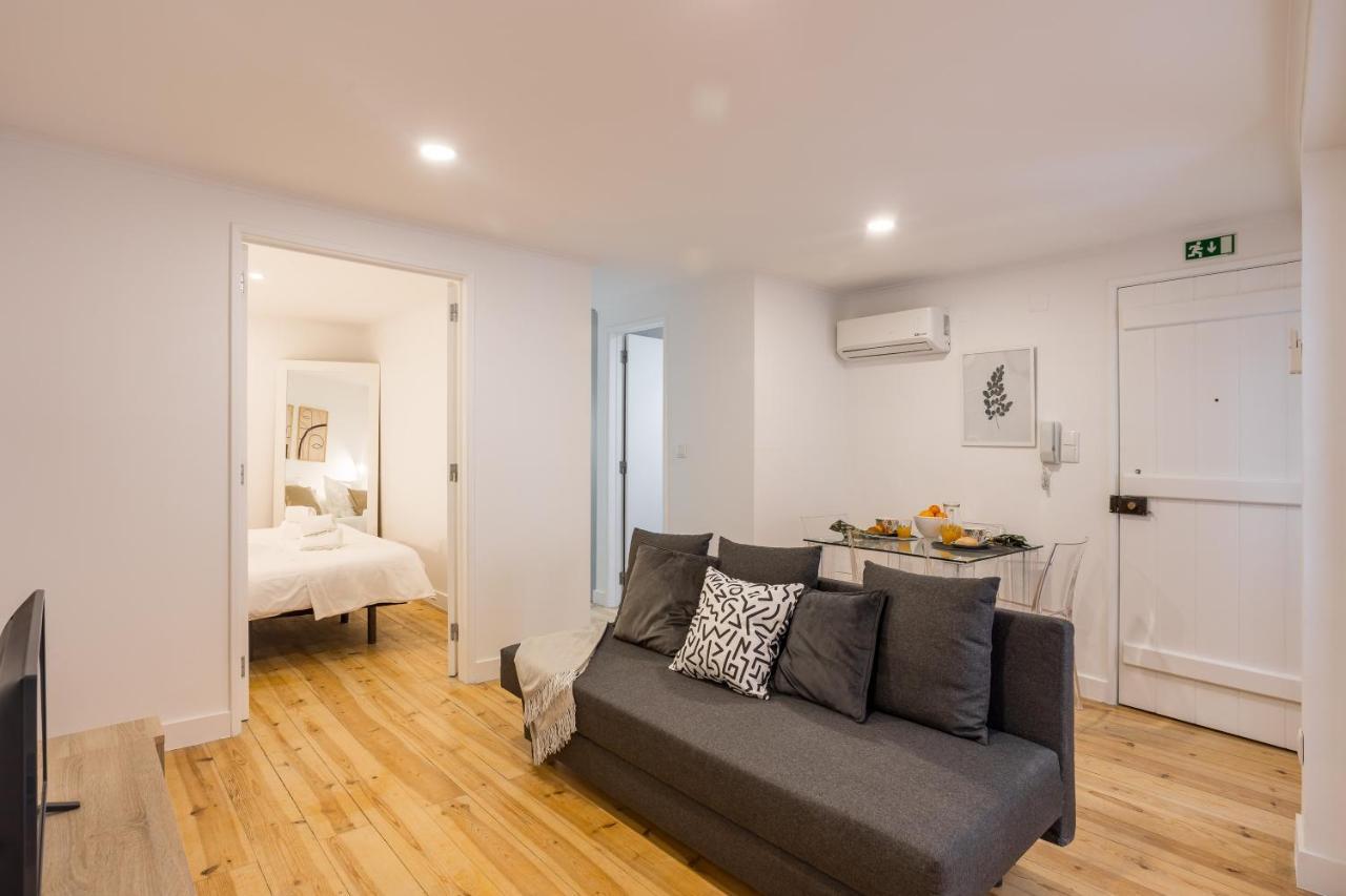 Alfama Chic Penabuquel Apartment ลิสบอน ภายนอก รูปภาพ