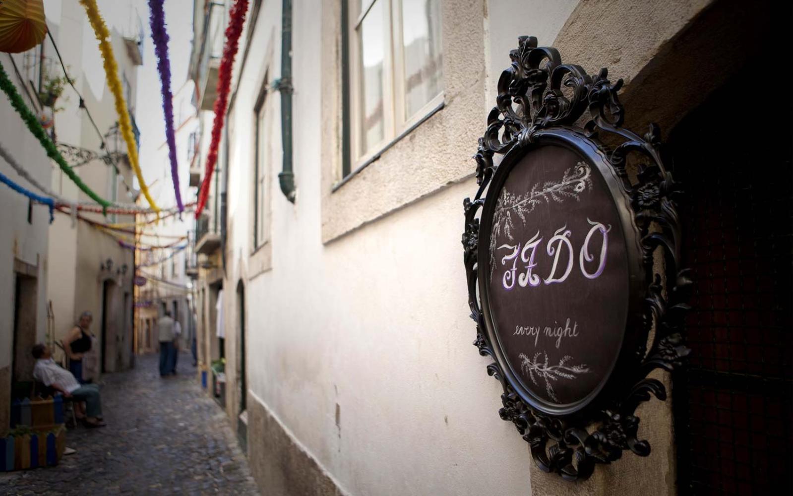 Alfama Chic Penabuquel Apartment ลิสบอน ภายนอก รูปภาพ