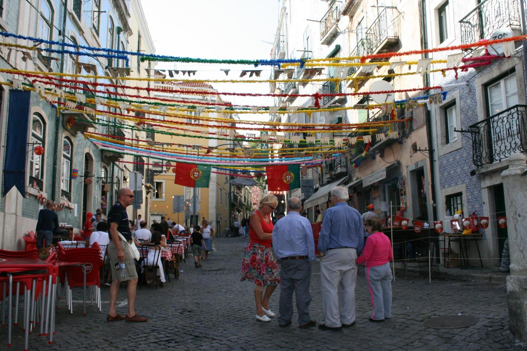 Alfama Chic Penabuquel Apartment ลิสบอน ภายนอก รูปภาพ