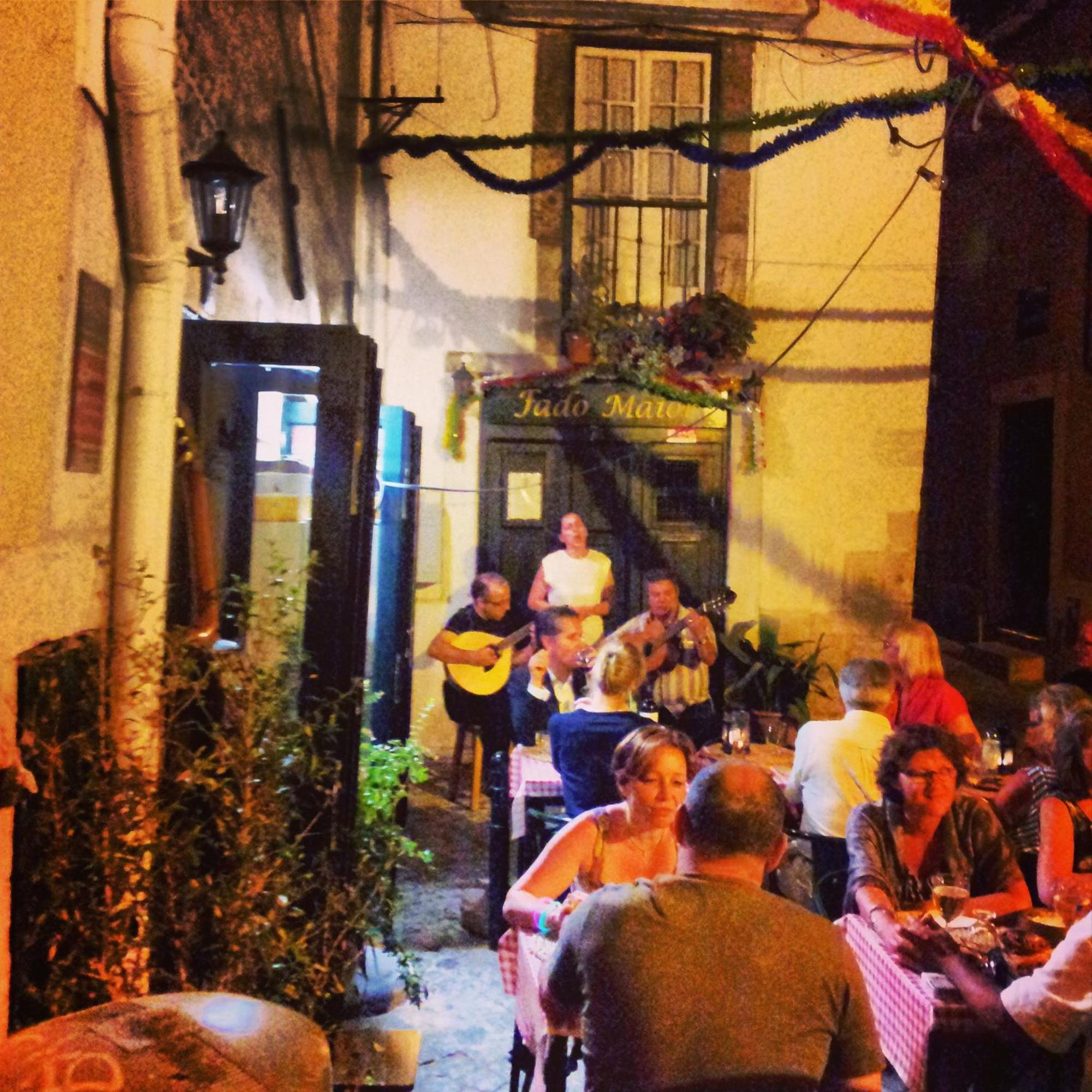 Alfama Chic Penabuquel Apartment ลิสบอน ภายนอก รูปภาพ